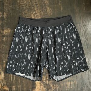 SOLD: Lululemon Athl Men’s Printed Abstract Black Shorts Size XL 9” Inseam